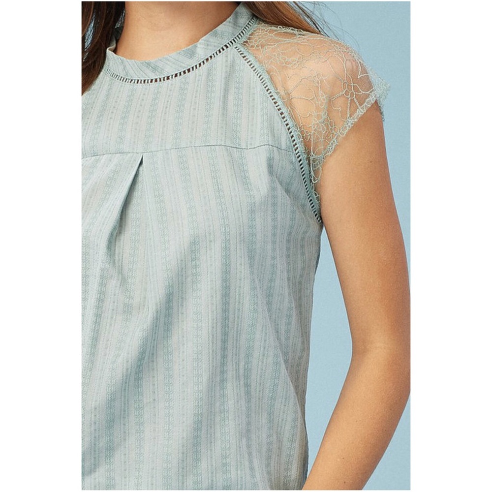 Sage Lace Raglan Sleeve Woven Top - Picture 1 of 4